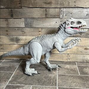 Jurassic World Camp Cretaceous Super Colossal Indominus Rex dinosaur